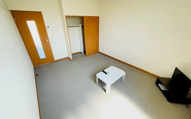 レオパレスルーチェⅡ 1
