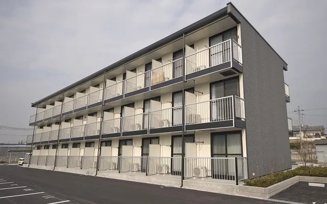 レオパレスグランドゥール 0