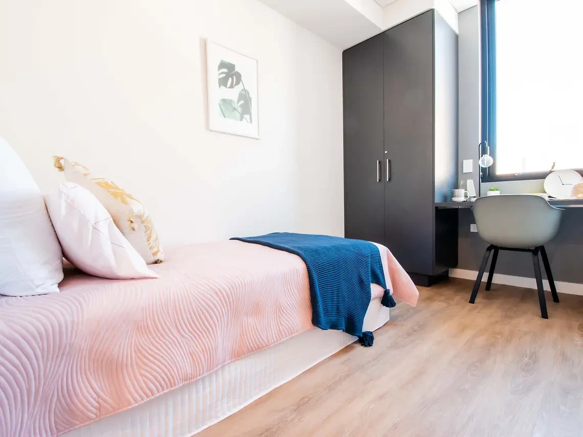2 Bed Apartment High Floor