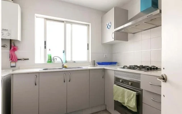 Piso de 4 habitaciones en Benimaclet 3