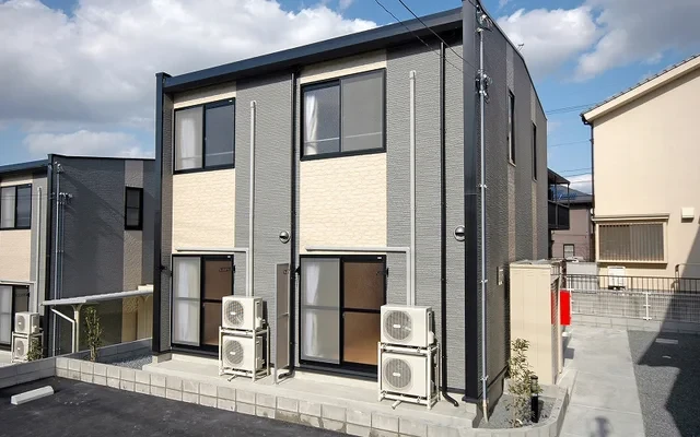 レオパレスファミールＤ 0