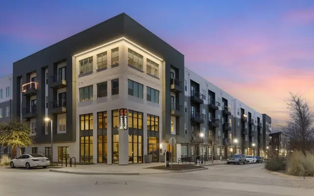 Bell CityLine Apartments - Dallas student accommodation