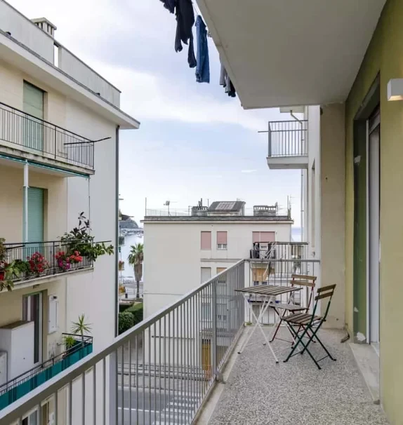 Apt for 6, w/Terrace near Beach in Sestri Levante