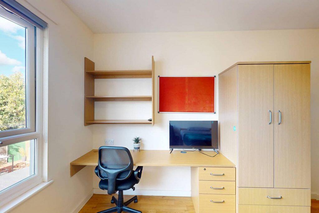 Studio – 2nd Floor