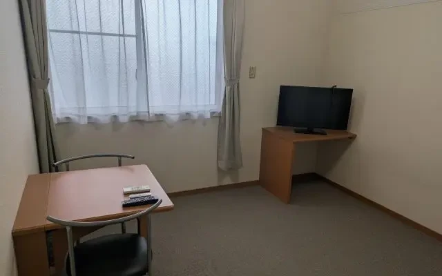 レオパレススカイドリーム長土呂 - ที่พักนักศึกษาในซาคุชิ - 206号房间(带独立厨房)