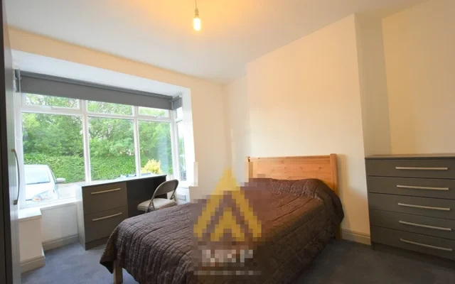 Entire Place·5B2B···144 Lodgehill Road B29 6NG 1