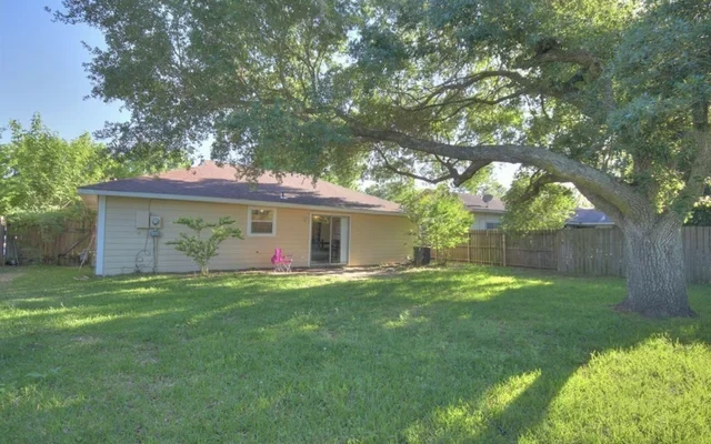 2807 N Brompton Dr. 1