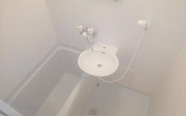 レオパレスＲｉｖｅｒＳｉｄｅ - Hirosaki student accommodation - 202号房间(带独立厨房)