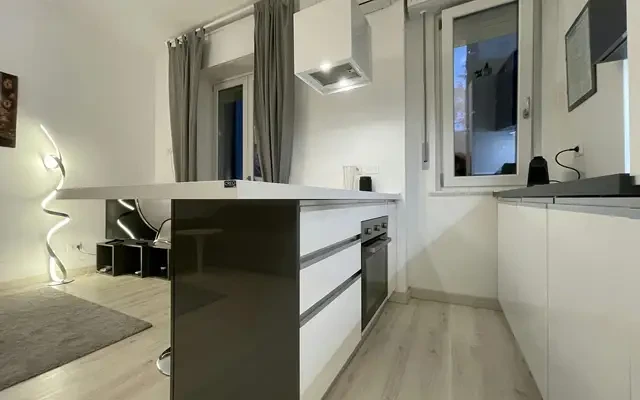 Via Fratelli Lumiere 4