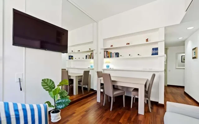 Bright & Central Milano Apartment with Balcony 0