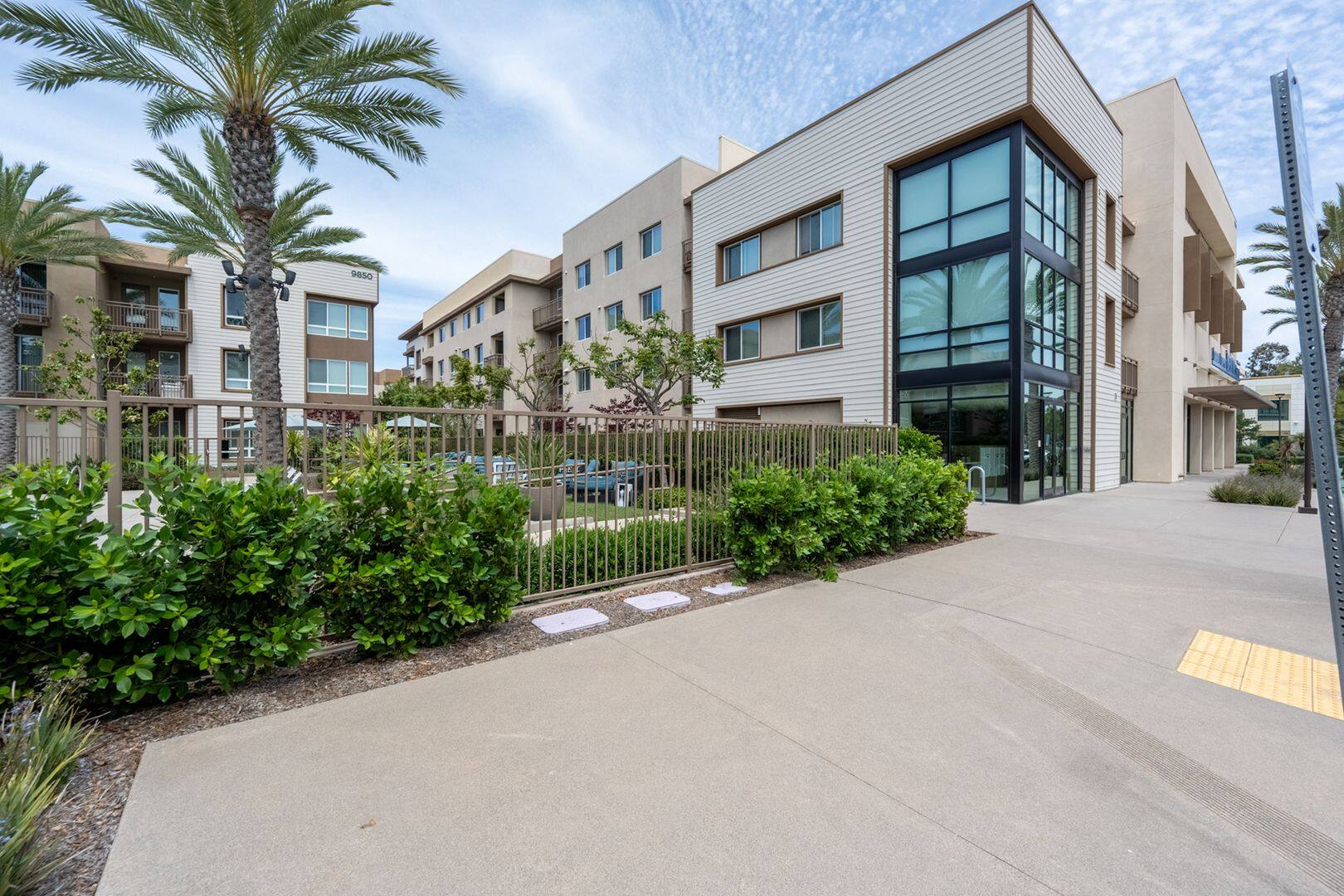 9870 Carroll Canyon Rd 2