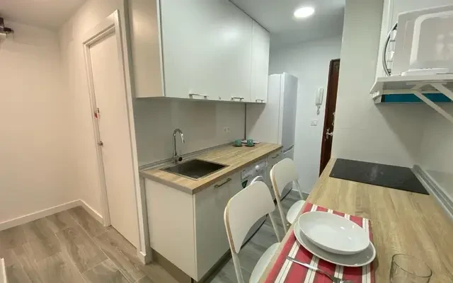 apartment near Calle Arechavaleta 2