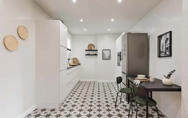 Adile - 4 bedrooms and balcony in El Putxet 3