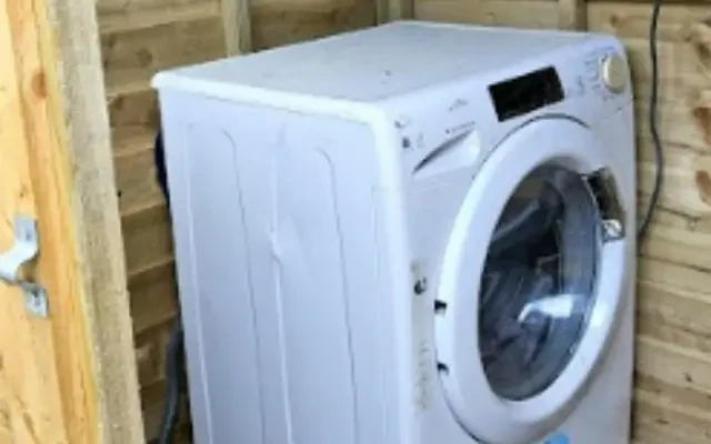 Bed in a comfy twin bedroom, near the Broadstone-University train station 4