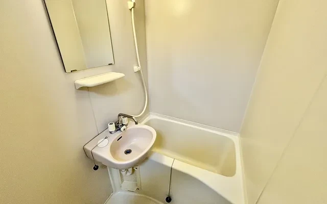 レオパレス中門 - Suwa student accommodation - 105号房间(带独立厨房)