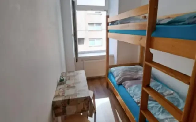 Dreamy Twin Bedroom close to Keplerplatz Metro 0