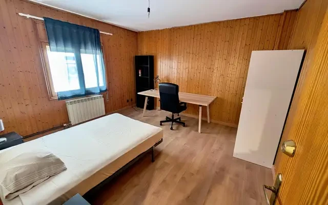 Legendary Single Bedroom close to University of Zaragoza - Zaragoza student accommodation - Single bedroom