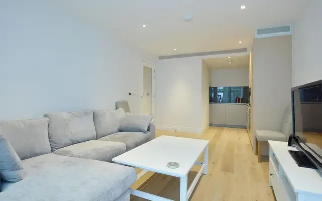 3 Riverlight Quay, London, SW11 8BE 1