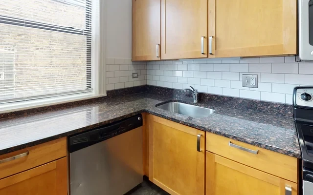 5320-5326.5 S. Drexel Boulevard 3