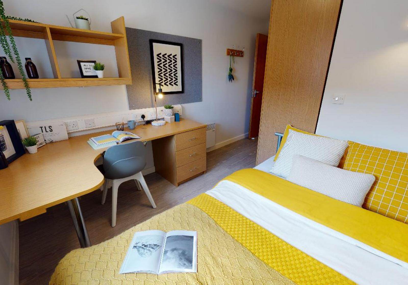 Bronze En Suite Plus