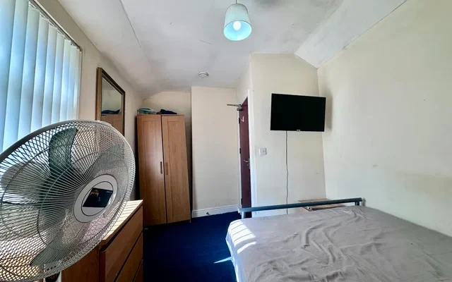 Rhyddings Park Road, Brynmill, Swansea SA2 2