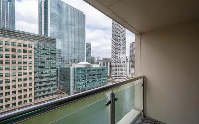 apartment in Isle of Dogs 1