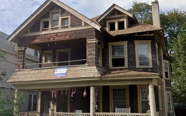 613-15 Clarendon Avenue 0