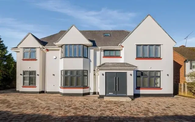 Deacons Hill Road, Elstree, Borehamwood, WD6 3LH 0