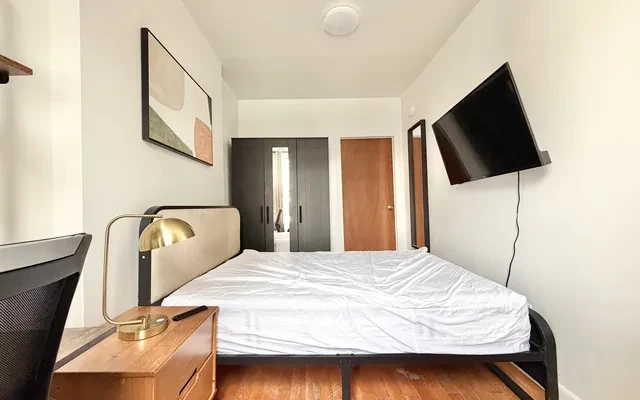 1993 3rd Avenue, New York 4