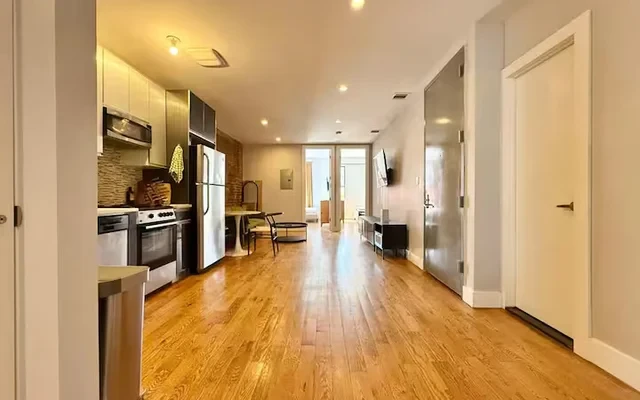 375 Vernon Avenue, Brooklyn 0