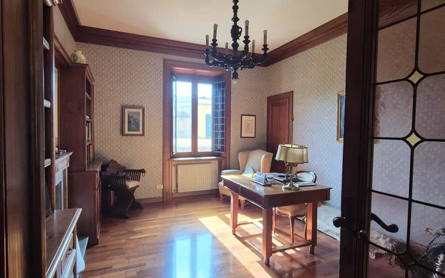 Apartment in Viale di Trastevere, Roma for 150 m² with 3 bedrooms 2
