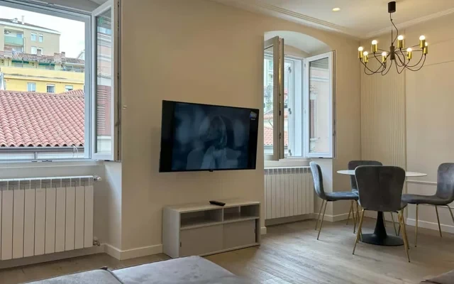 "The Duchess" Apartment 1