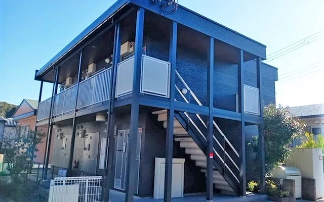 レオパレスさざなみ - ที่พักนักศึกษาในเมืองชิงปุระ