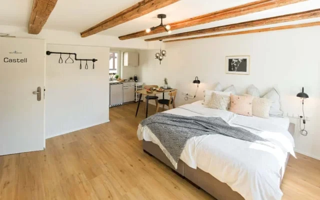 Altstadt Apartment Castell - direkt an der Stadthalle & Markplatz 1