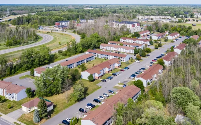 Colonie Apartments - Buffalo student accommodation