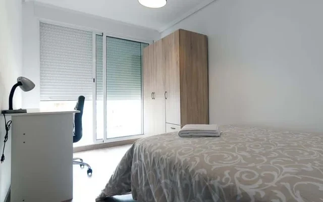Piso de 4 habitaciones en Benimaclet 0