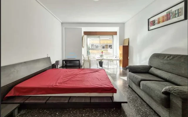 Piso de 7 habitaciones en Benimaclet 3