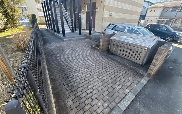 レオパレスコスモス 4