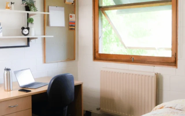 La Trobe University - Units 2