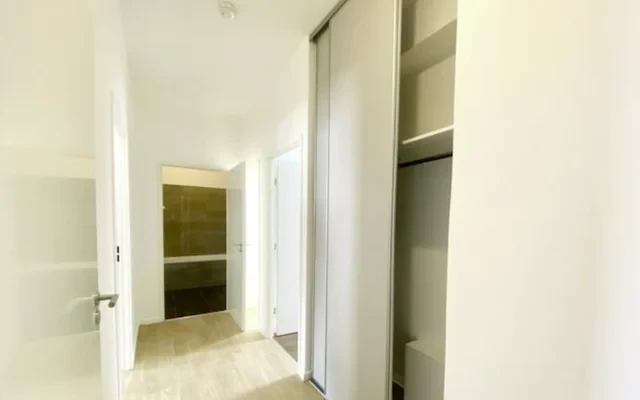 Cergy 95e·80m²·F4·AppartementNo furniture 4
