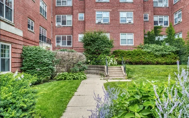 2752 Hampton Parkway 3