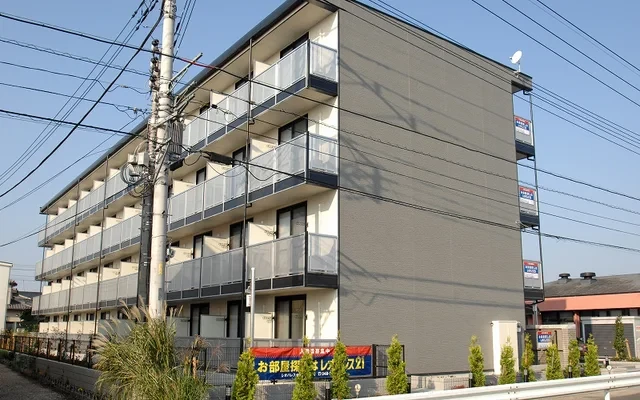 レオパレスエミールプラザ 0