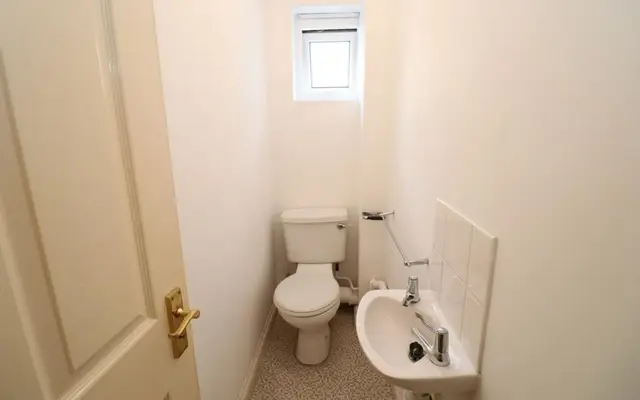 apartment in Poplar 3