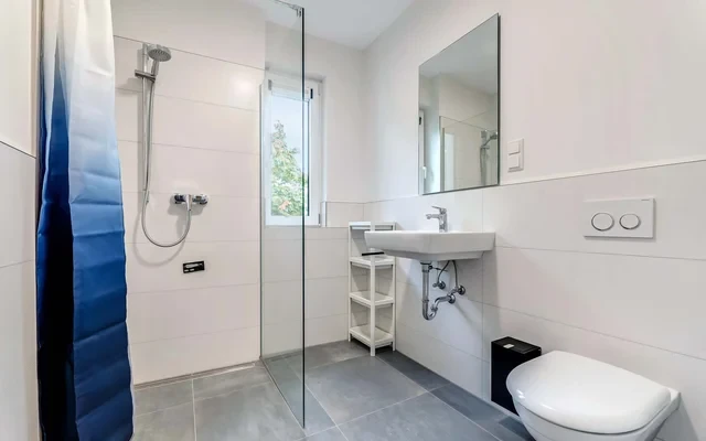 Fully furnished private room in a 5 people shared mixed apartment 3