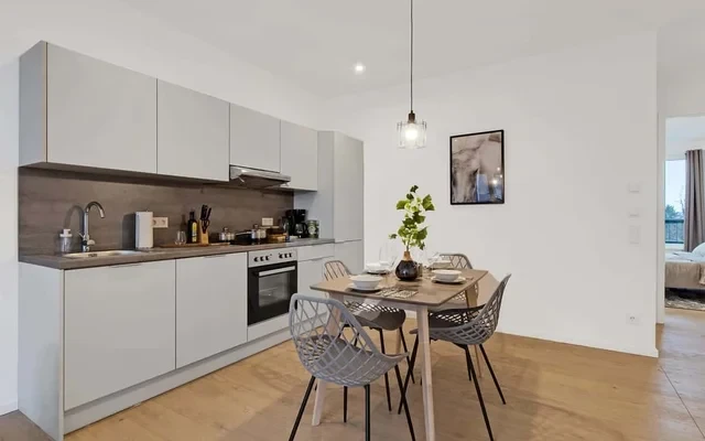 Fully furnished 2 room luxurious flat in Prenzlauerberg with Balcony 2