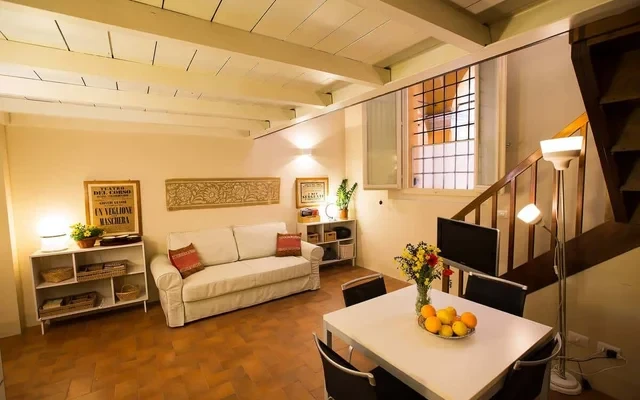 Bilocale soppalcato in centro piazza Aldrovandi 2