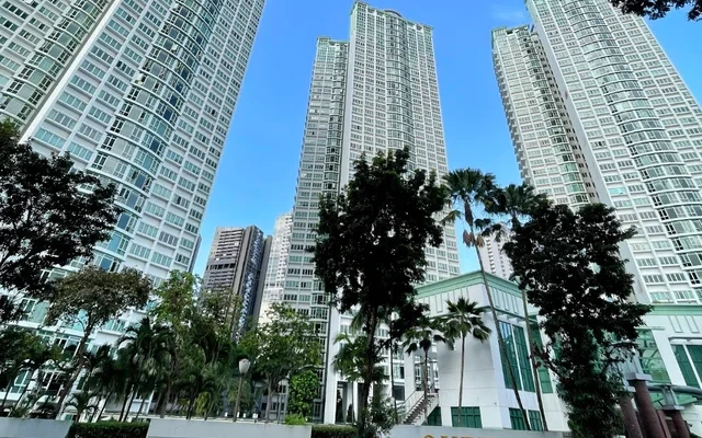 Queens Condo - JB 0