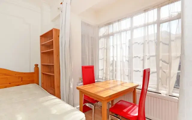 Rossmore Court, Baker Street, NW1 3