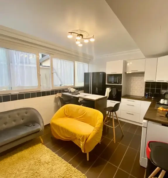 Spacious double bedroom in Rosny-sous-Bois