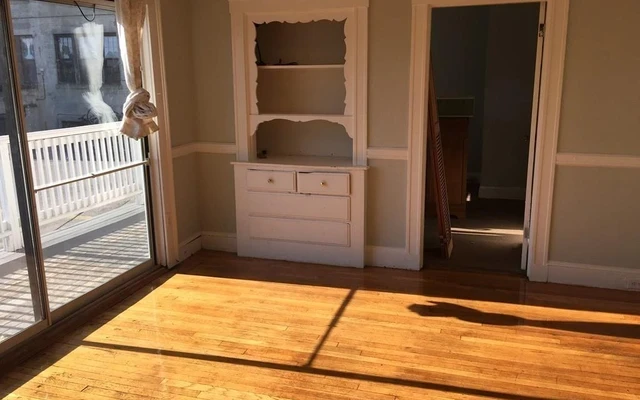 RADNOR RD Unit TWO, Boston, MA 02135 3